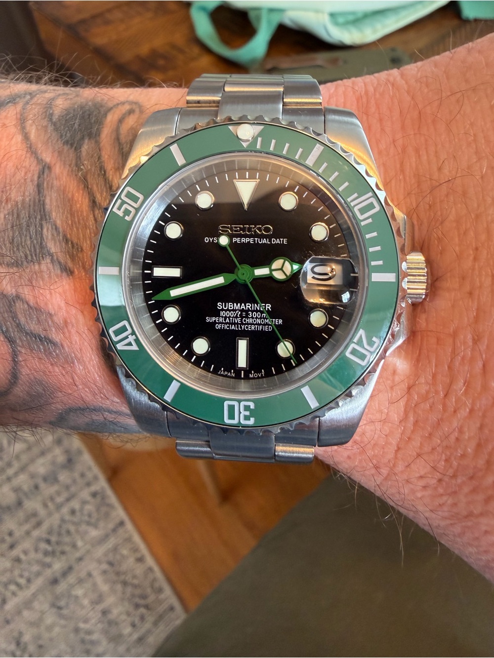 Seiko MOD automatic Submariner Style Green Bezel with green hands. 40mm case - Picture 5 of 6